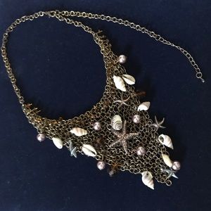 NWOT Seashell and mesh necklace